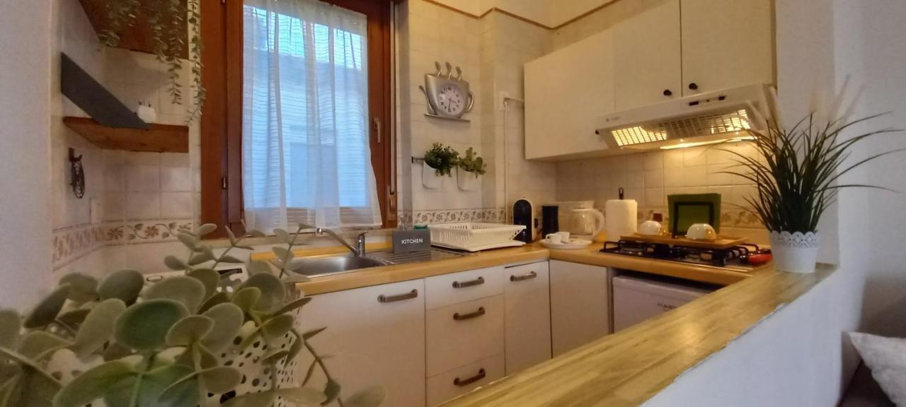 Alloggio Turistico A Via Modugno Vitinia 외부 사진